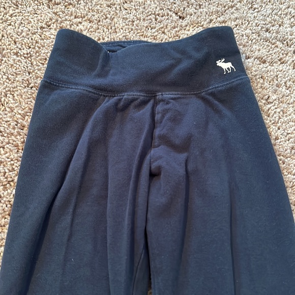 Abercrombie leggings size 7/8 - Picture 2 of 4